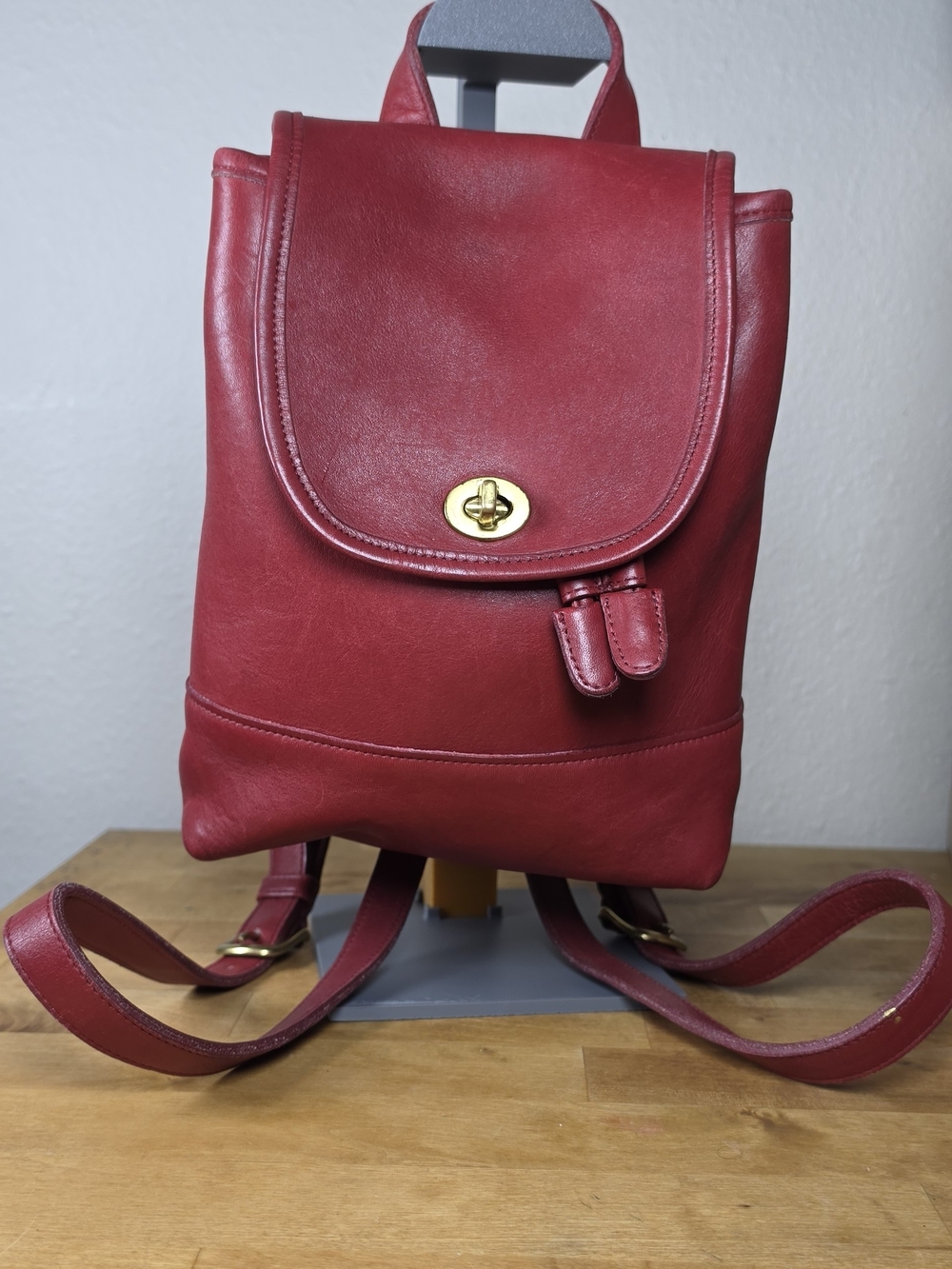 Coach 9960 Red Leather Daypack Backpack Exceptional Vintage Condition Hang Tag - Picture 5 of 12